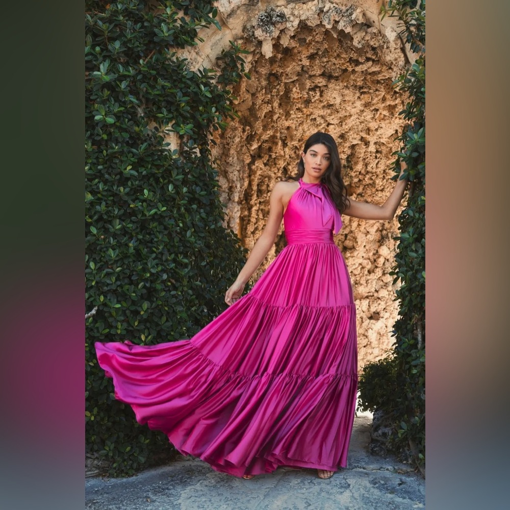 MAC DUGGAL
Pink Ruffle Tiered Soft Tie Halter Neck Gown Size 0 Summer Wedding